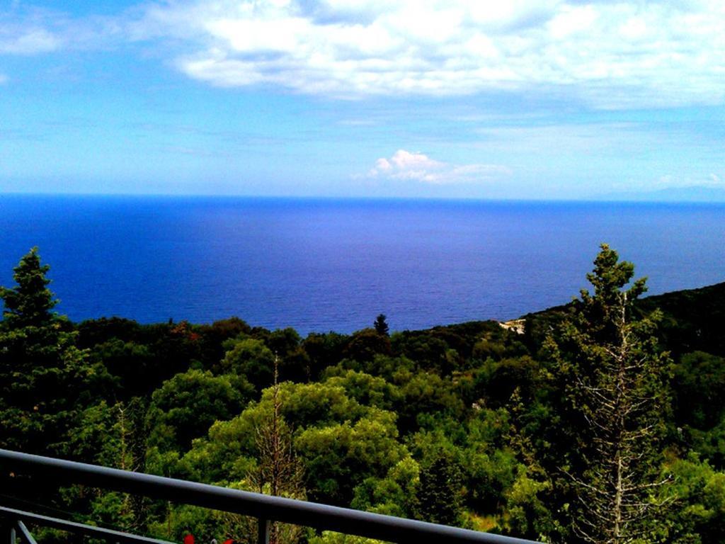 Agnantio Apartment Agios Nikitas Exterior photo